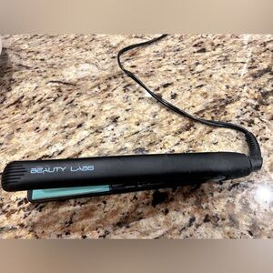 Beauty Lab professional, ceramic flat iron EUC
